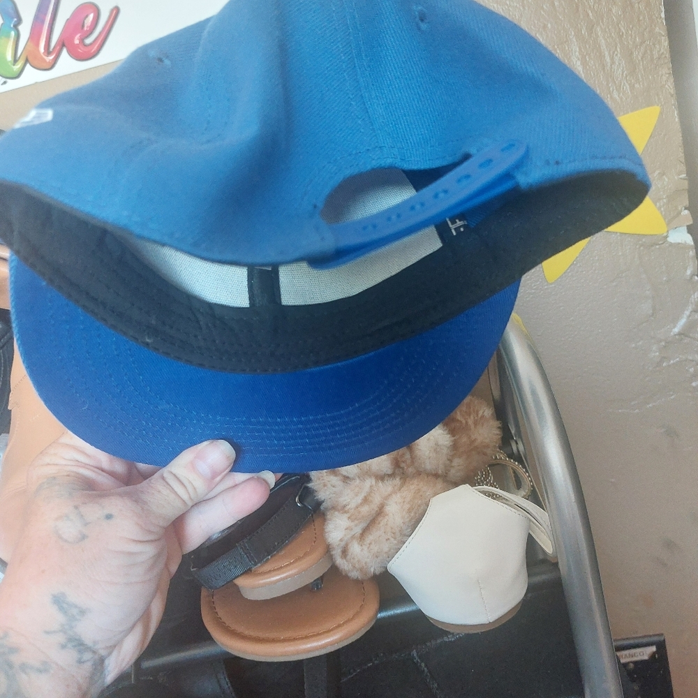 Hat - Picture 2 of 3